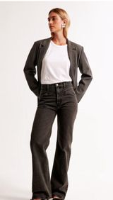 High-Rise Abercrombie Jeans Photo 0