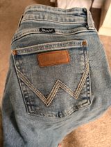 Retro Mid-Rise Wrangler Bootcut Jeans Photo 0