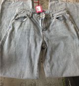 Edikted Light Wash Jeans baggy  Photo 0