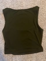 Sleeveless Scoop Neck Crop Tank Top - Olive Green Photo 0