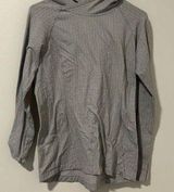 Patagonia Lightweight Gray Long Sleeve Hooded Shirt Size Small Photo 0