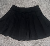 Black Pleated Skirt Photo 0