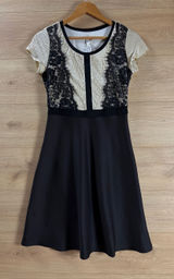 Elegant Black and Cream Lace-Trim Fit & Flare Midi Dress NY Collection XS Photo 0