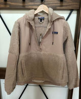 size Medium Women’s Patagonia Shelled Retro-X Pullover Photo 0