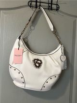 Juicy Couture White Hobo Bag with Heart Emblem In Her Juicy Era Soft White Photo 0
