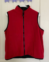 EUC Women’s red black fleece full zip vest warm winter fashion large/XL‎ Photo 0