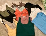 Tanks/crop top lot Photo 0