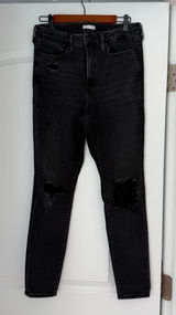 Good American Black Distressed Skinny Jeans Size 12 / 31 Stretch Denim Photo 0