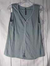 Kuhl Shay Sage Green Lightweight Casual Gorpcore Outdoor Travel V-Neck Tank Top Photo 0