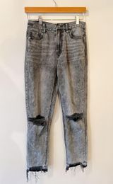 Distressed Jeans Photo 0