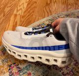 On Clouds Size 7 Photo 0