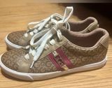 GBG LA Women's sneaker Size 9 All Over Logo white Brown & Gold w red Photo 0