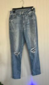 Outfitters Mom Jeans Photo 0
