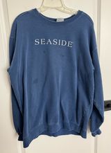 Seaside Style The Crewneck Photo 0