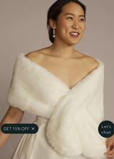 David’s Bridal Faux Fur Shawl Photo 0