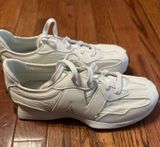 New Balance Sneakers Women’s Photo 0