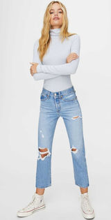 Aritzia Levi’s Wedgie Straight High Rise Mom Jeans Size 28 Distressed Light Wash Photo 0