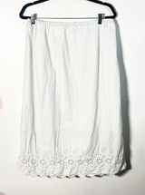 Uniqlo Midi Skirt‎ Women's Medium White Eyelet Lace Embroidered Cottagecore Photo 0
