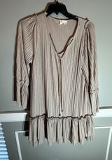 143 Story by Line Up Beige V Neck Tie Neck Tiered Ruffle Mini Dress Size S‎ Photo 0