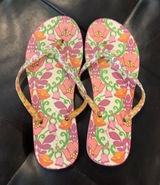 Vera Bradley Lilli Bell pink floral flip flops L Photo 0