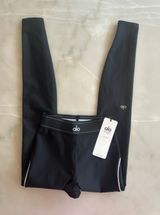 New Alo Yoga Airlift High-Waist Suit Up Legging Photo 0