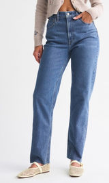 Abercrombie Jeans Ultra High-Rise 90s Straight Photo 0