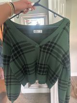Hollister Green Sweater Photo 0