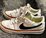 Womens sz7 Nike Court Legacy Next Nature low top sneakers Photo 0
