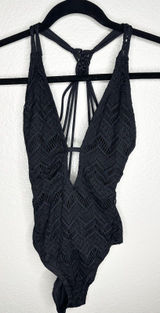Vince Camuto Swim One Piece Swimsuit Womens 10 Black Crochet Plunge Macrame Photo 0
