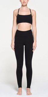 SKIMS High Waist Outdoor Legging XS Photo 0