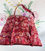 Arrow Trading LLC vtg Red Paisley‎ Quilted Tote Bag Zippered Shoulder Bag 2008 Photo 0