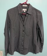 Essentials Buttonup Photo 0