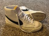 Women’s Nike Blazer 77 Photo 0