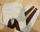 SET Active Cream and Brown Leggings Photo 0