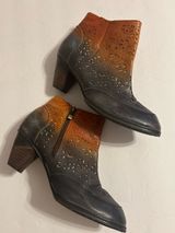 Perforated Two-Tone Leather Ankle Booties - Brown/Amber Photo 0