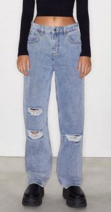 Rips Parallel Jean In Light Wash Photo 0