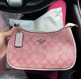 Coach purse Pink Photo 0
