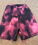 Alo Yoga Shorts Photo 0