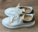 Sneakers Photo 0