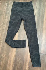 Vuori Clean Elevation Leggings Grey Camo High Rise Zip Pocket XS VW444 Legging Photo 0