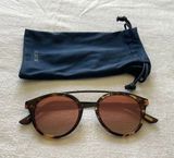 Sunglasses Photo 0