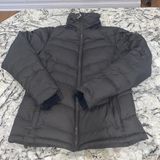 Columbia Women’s Winter Puffer Coat in dark/ olive green Size Small Photo 0