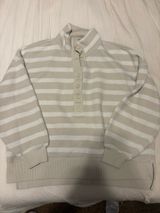 American Eagle Sweater Photo 0