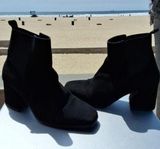 Sergio Rossi Women's Black Suede Ankle Boots Size 9 Elegant Designer Booties Photo 0