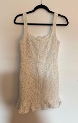 White Dress Photo 0
