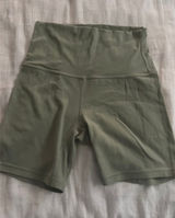Lululemon Shorts green Photo 0