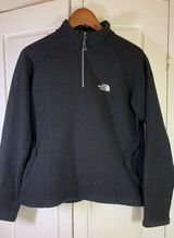 The North Face Sweater Women Medium Black TKA 200 Light Fleece Minimalist Hiking Photo 0