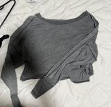 Cropped Long Sleeve Photo 0