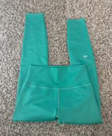 Green Alo Yoga Leggings Photo 0