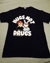 Arthur Hugs not drugs Tshirt Size M Photo 0